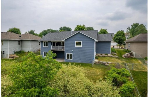 416 Old Indian Trail, DeForest, WI 53532