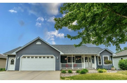 416 Old Indian Trail, DeForest, WI 53532