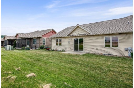 68 Berdella Court, Cross Plains, WI 53528