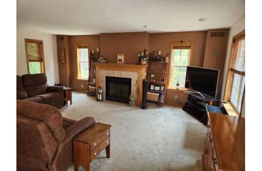 2857 Happy Valley Road, Sun Prairie, WI 53590-0000