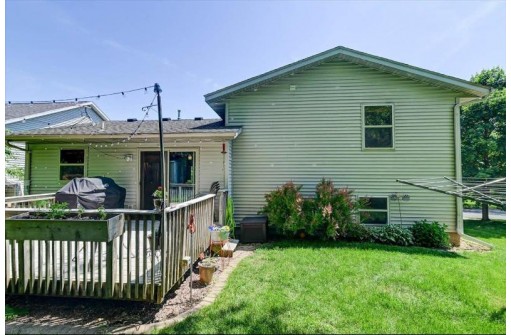 2918 Wayland Drive, Madison, WI 53713