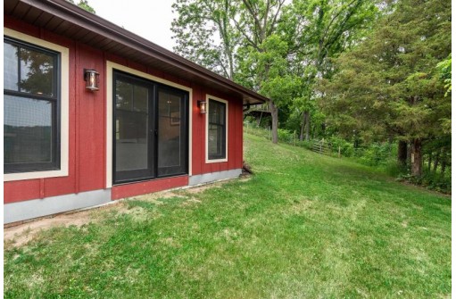 6850 Taylor Road, Sauk City, WI 53583