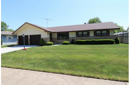 1910 N Concord Drive, Janesville, WI 53545