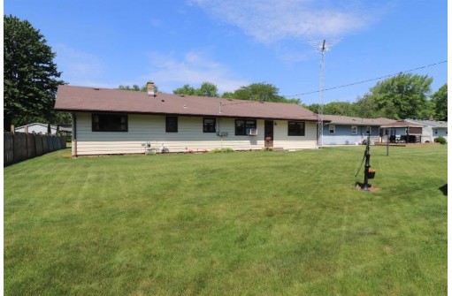 1910 N Concord Drive, Janesville, WI 53545