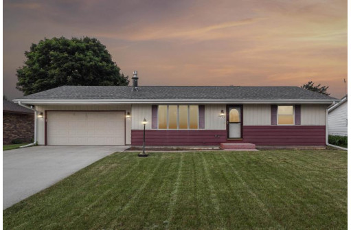 2431 Lucerne Drive, Janesville, WI 53545