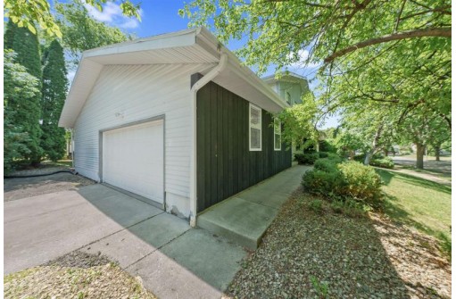 107 Kurt Drive, Madison, WI 53714