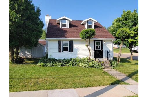 120 E Manchester Street, Markesan, WI 53946