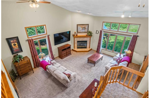 1851 Barrington Drive, Sun Prairie, WI 53590