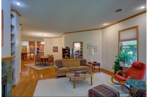 5418 Old Middleton Road 103, Madison, WI 53705