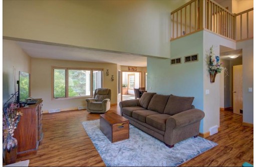 957 Red Tail Ridge, Oregon, WI 53575