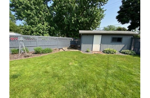 408 8th Street, Baraboo, WI 53913