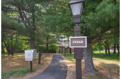 5 Cedar Trail 5, Wisconsin Dells, WI 53965