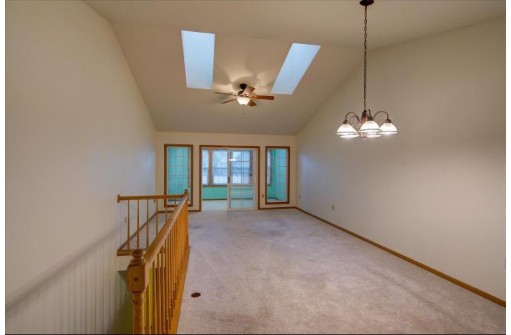 107 N Musket Ridge Drive, Sun Prairie, WI 53590