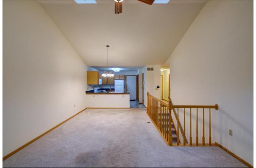 107 N Musket Ridge Drive, Sun Prairie, WI 53590