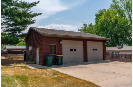 648 E Mallwood Drive, Edgerton, WI 53534