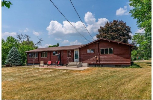 648 E Mallwood Drive, Edgerton, WI 53534