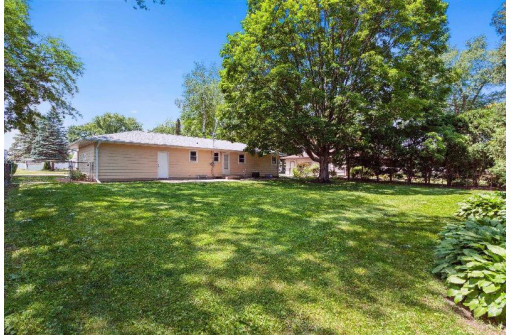 1712 N Harmony Drive, Janesville, WI 53545-0914