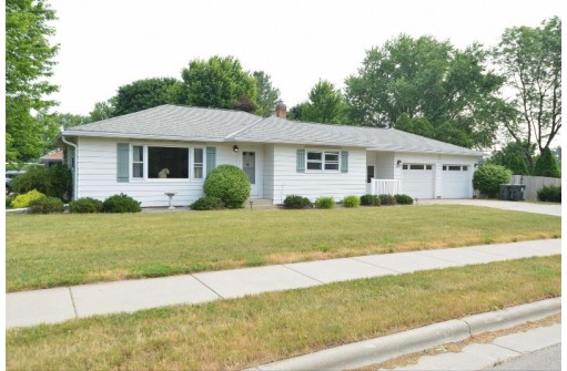 202 E Goodland Street, Sun Prairie, WI 53590