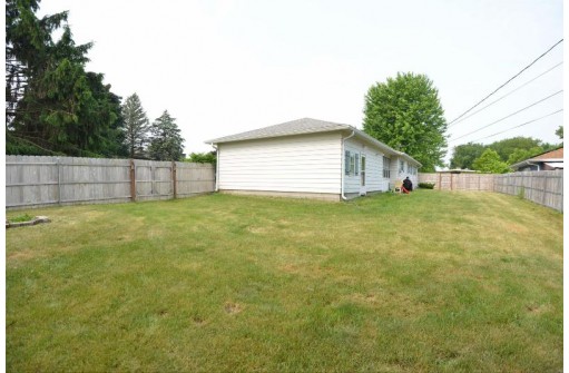 202 E Goodland Street, Sun Prairie, WI 53590