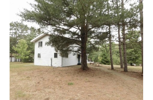 1004 E Lakeshore Drive, Avoca, WI 53506