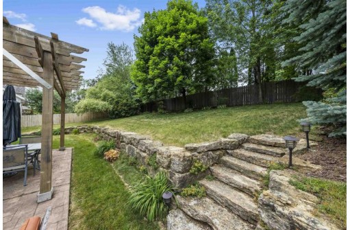 21 Black Stone Circle, Madison, WI 53719