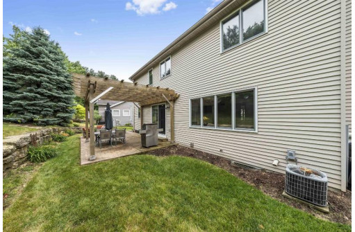 21 Black Stone Circle, Madison, WI 53719