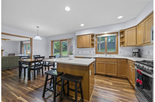 21 Black Stone Circle, Madison, WI 53719