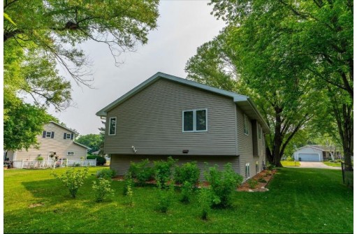 2757 Jacquelyn Drive, Fitchburg, WI 53711