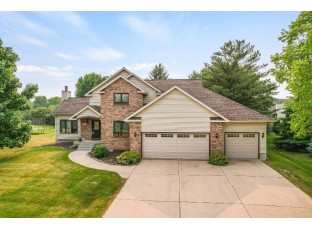 1818 Barrington Drive Sun Prairie, WI 53590