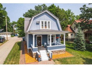 808 Ash Street Baraboo, WI 53913