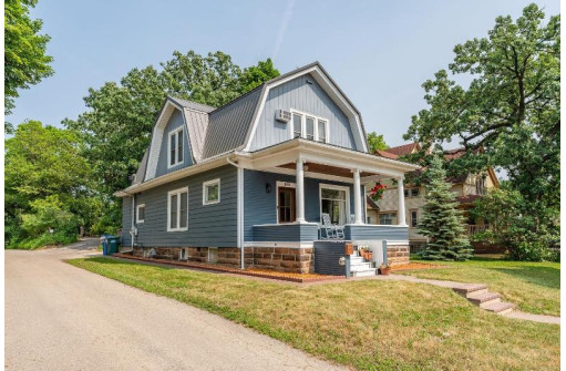 808 Ash Street, Baraboo, WI 53913