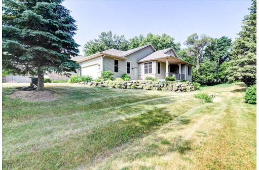 71 Berdella Court, Cross Plains, WI 53528