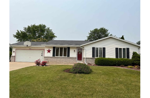 2803 Lucerne Drive, Janesville, WI 53545