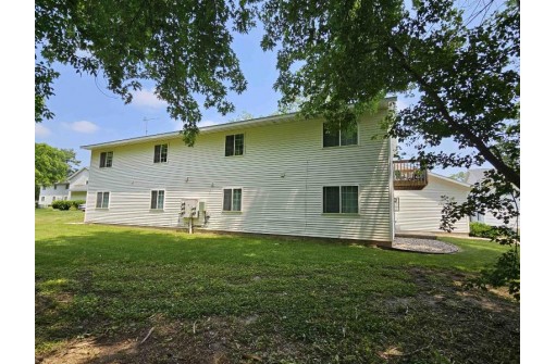 105 Berkley Boulevard, Baraboo, WI 53913