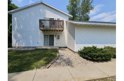 105 Berkley Boulevard, Baraboo, WI 53913