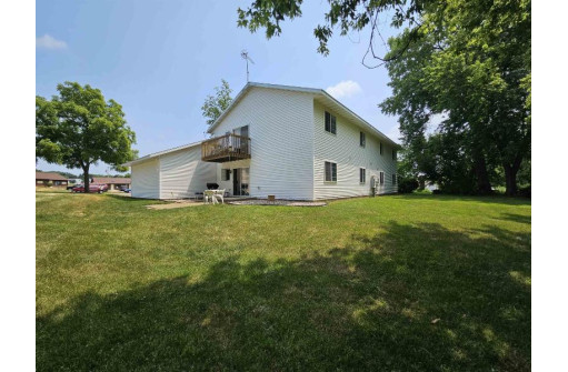 105 Berkley Boulevard, Baraboo, WI 53913