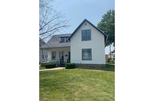 527 S Adams Street, Lancaster, WI 53813