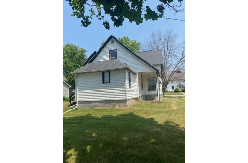 527 S Adams Street, Lancaster, WI 53813