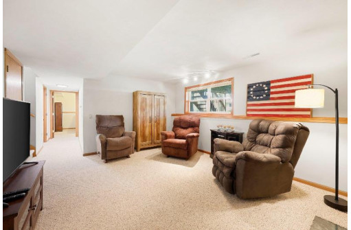 2828 Warner Lane, Madison, WI 53713