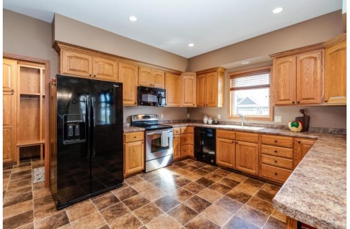 1808 Danny Drive, Mount Horeb, WI 53572