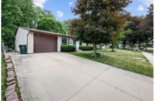 818 Northland Drive, Madison, WI 53704