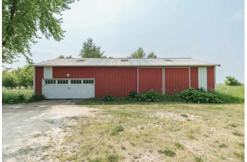 W8016 Redwood Road, Beaver Dam, WI 53916