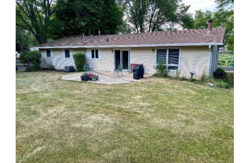 7215 Voss Parkway, Middleton, WI 53562