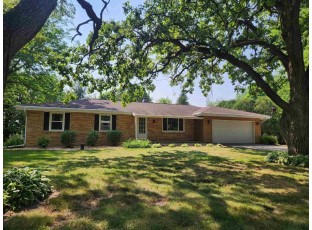 8781 N Black Oak Drive Edgerton, WI 53534