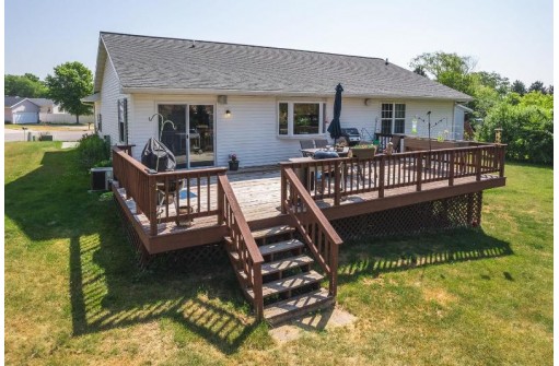 319 Valley Glen Court, Baraboo, WI 53913