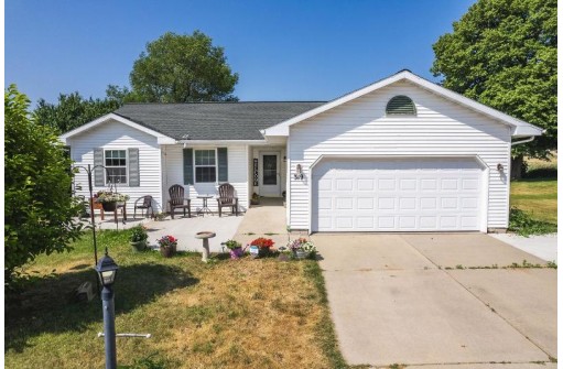 319 Valley Glen Court, Baraboo, WI 53913