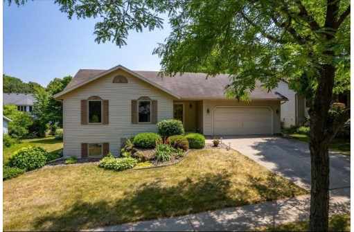 4205 Heffernan Drive, Madison, WI 53704-1126