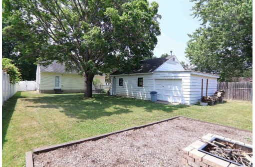 110 N Pine Street, Janesville, WI 53548