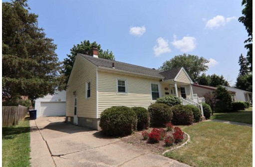 110 N Pine Street, Janesville, WI 53548