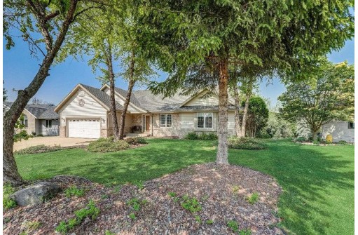 121 Sanctuary Court, Johnson Creek, WI 53038